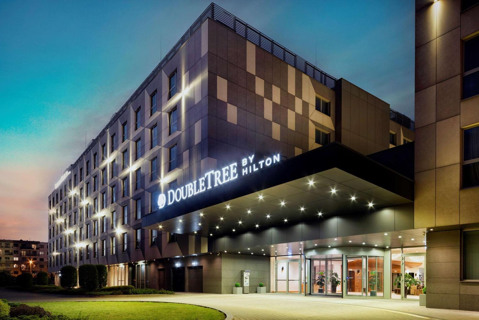 Doubletree By Hilton Krakow Hotel & Convention Center Exterior foto